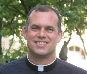 Père Arnaud Mougin : Le sacerdoce comme « présence »