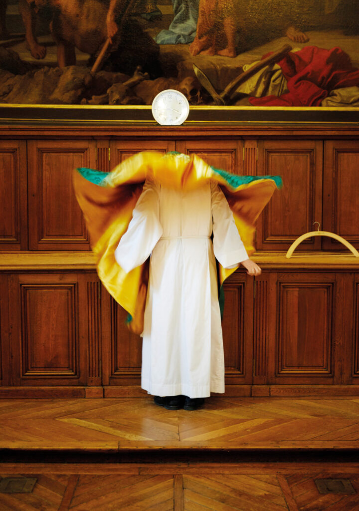 Père Adrien Comerre est vicaire au service de la paroisse Cathédrale Saint Louis de Versailles.