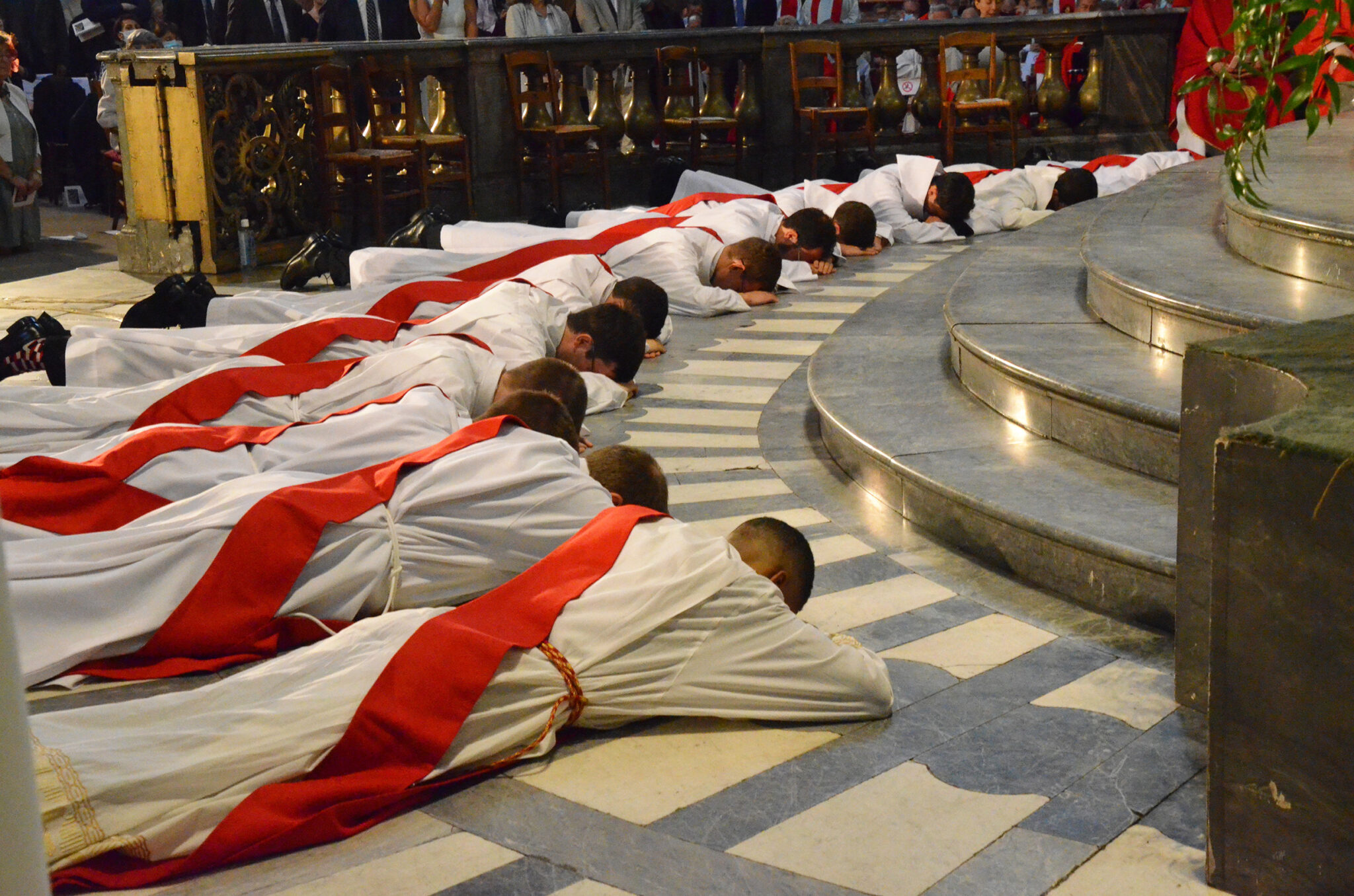 prostration diocese paris