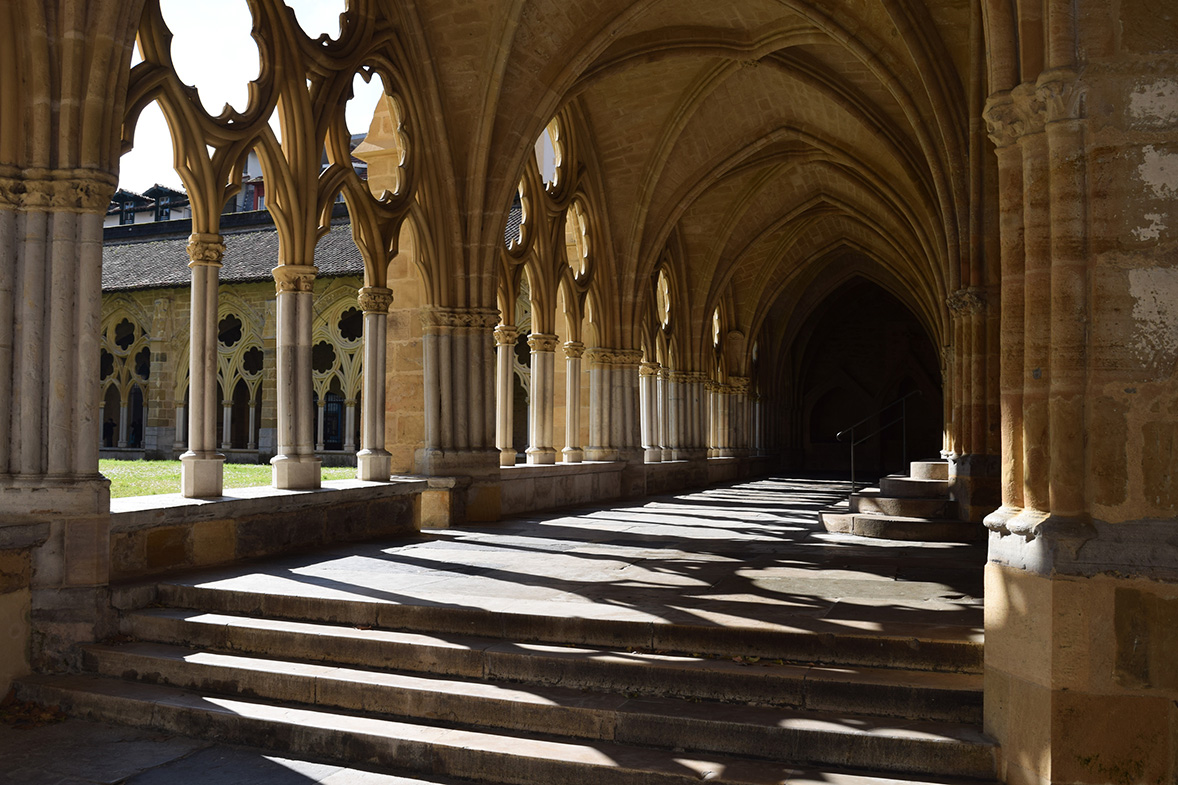 cloitre monastère