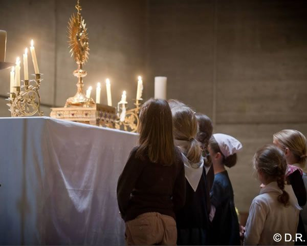 Adoration et évangélisation