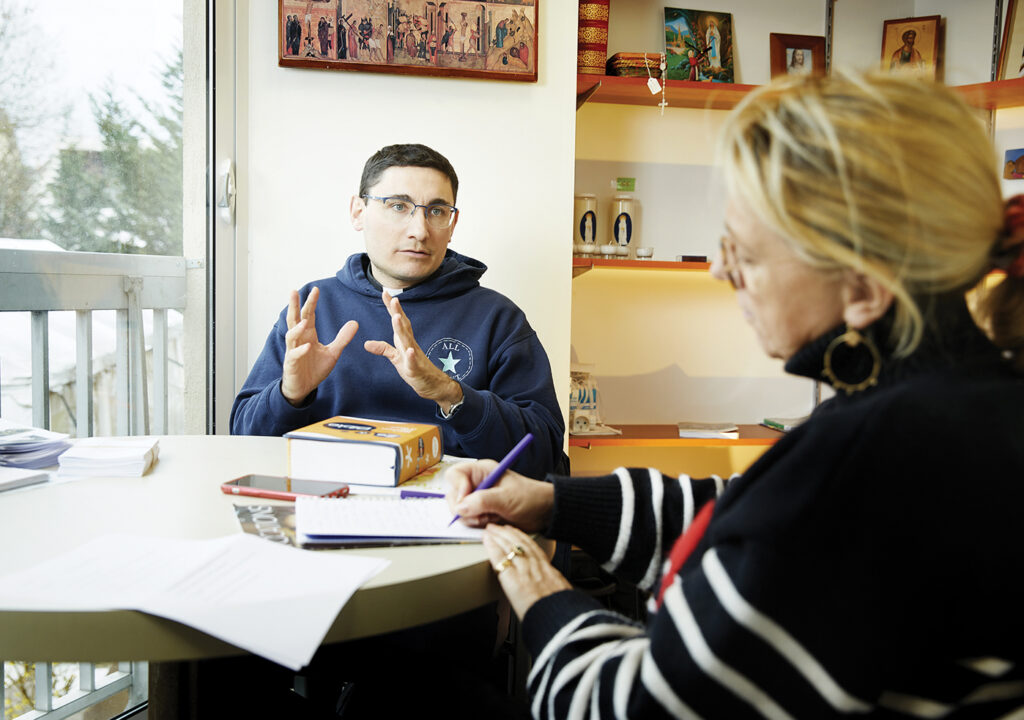 Le père Jean-Baptiste PELLETIER est Vicaire du Pôle Missionnaire de Chelles.